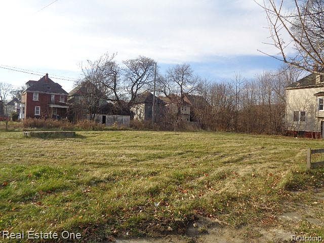1st image of 2401 Baldwin St