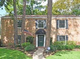 555 Kickerillo Dr, Houston, TX 77079