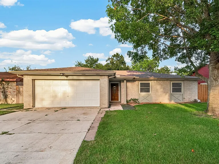 7338 Cornwall Bridge Ln — Photo 3