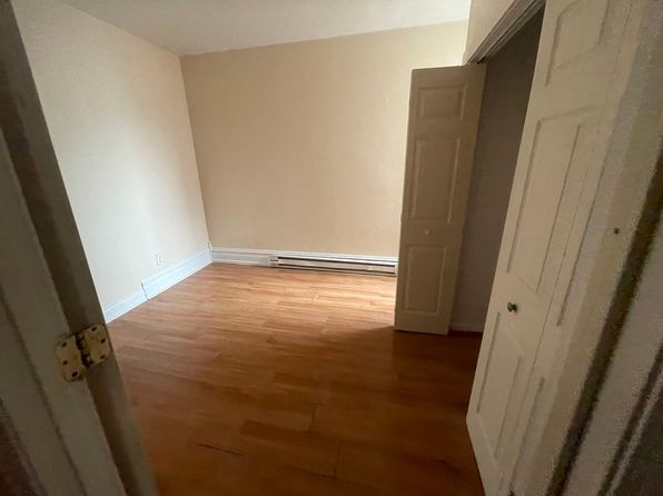 1110 W Allen St FLOOR 1