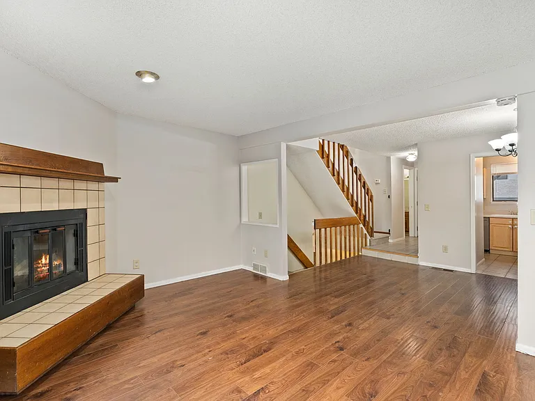 1610 Westbridge Dr #18 — Photo 12