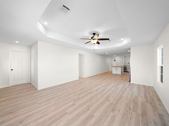 2nd image of 305 E Humble St