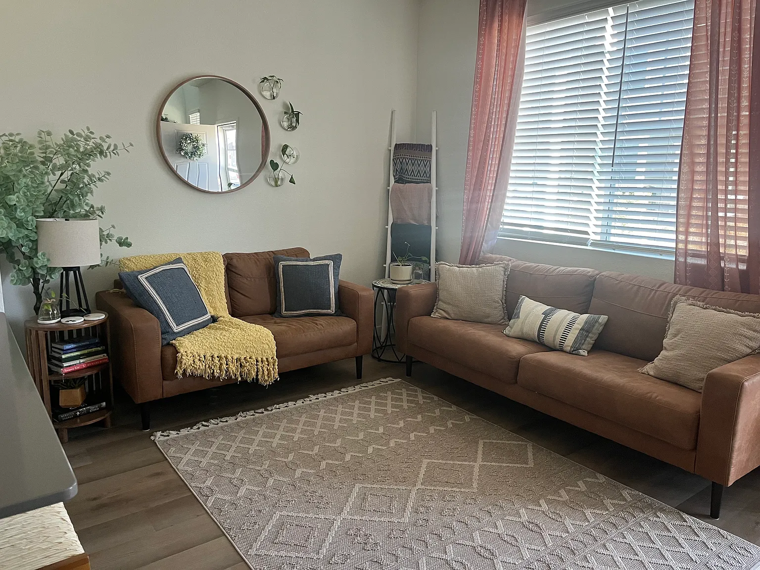 2 bed, 2.5 bath, 1040 sqft, $2,200 — Photo 1