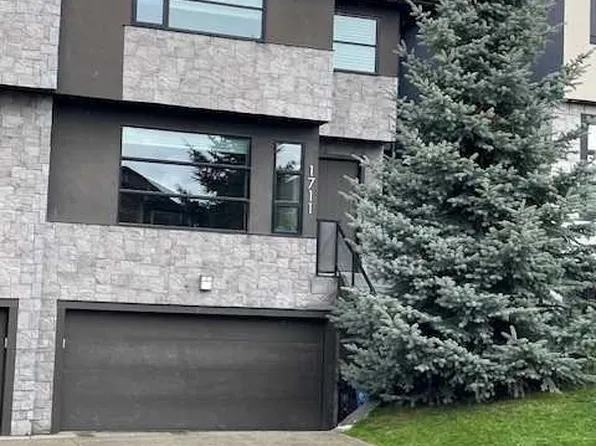 1711 E 27th St SW, Calgary, AB T3C 1L6