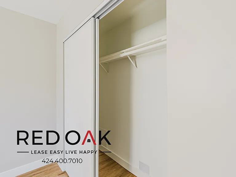 921 W 82nd St #26 — Photo 15