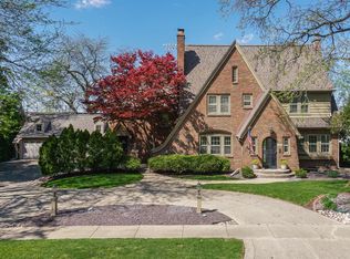 1202 Elmwood Rd, Bloomington, IL 61701