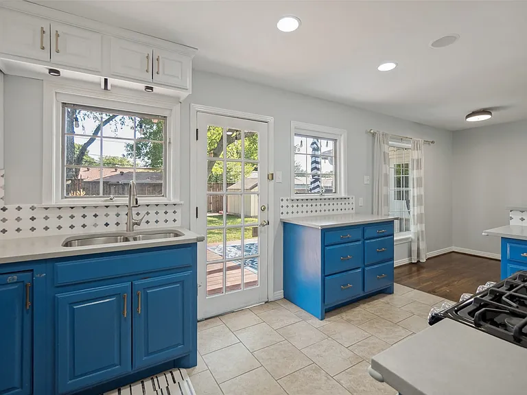 4144 Beechwood Ln — Photo 9