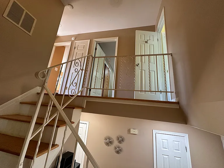 14 Peter Ave — Photo 9