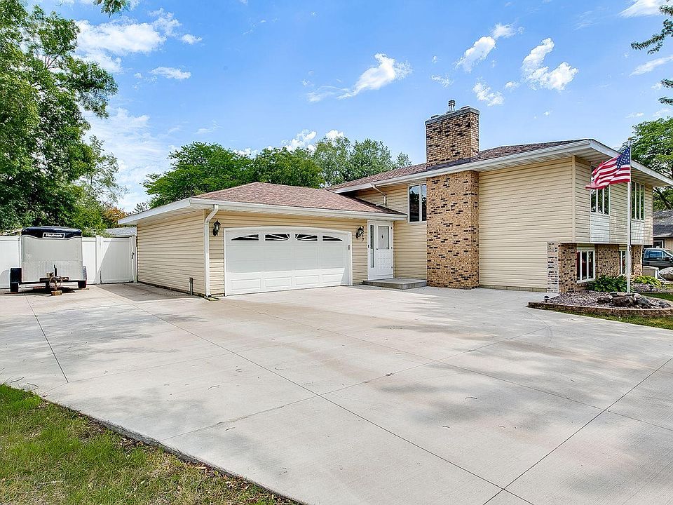 1st image of 2217 Kings Dr