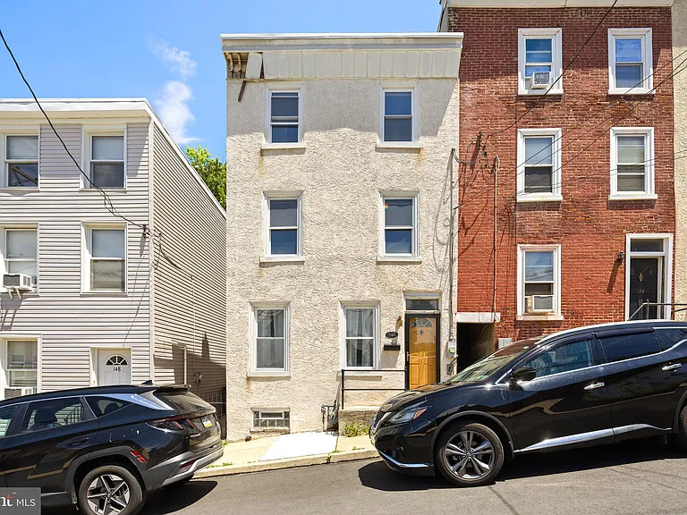 146 W 1st Ave — Photo 15