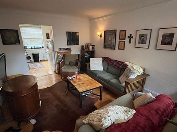 5th image of 4514 N Paulina St APT 1W