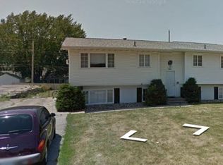 2752 A Ave NE APT 4, Cedar Rapids, IA 52402
