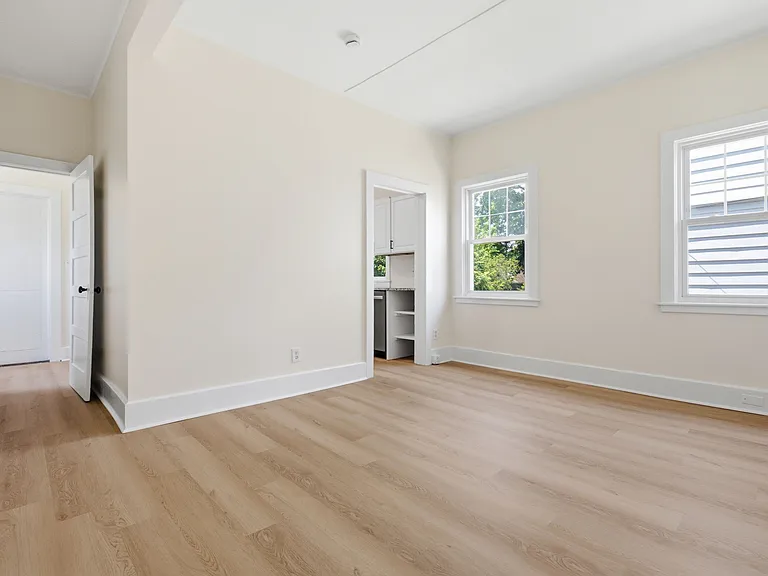 84 Sherwood Pl #1 — Photo 9