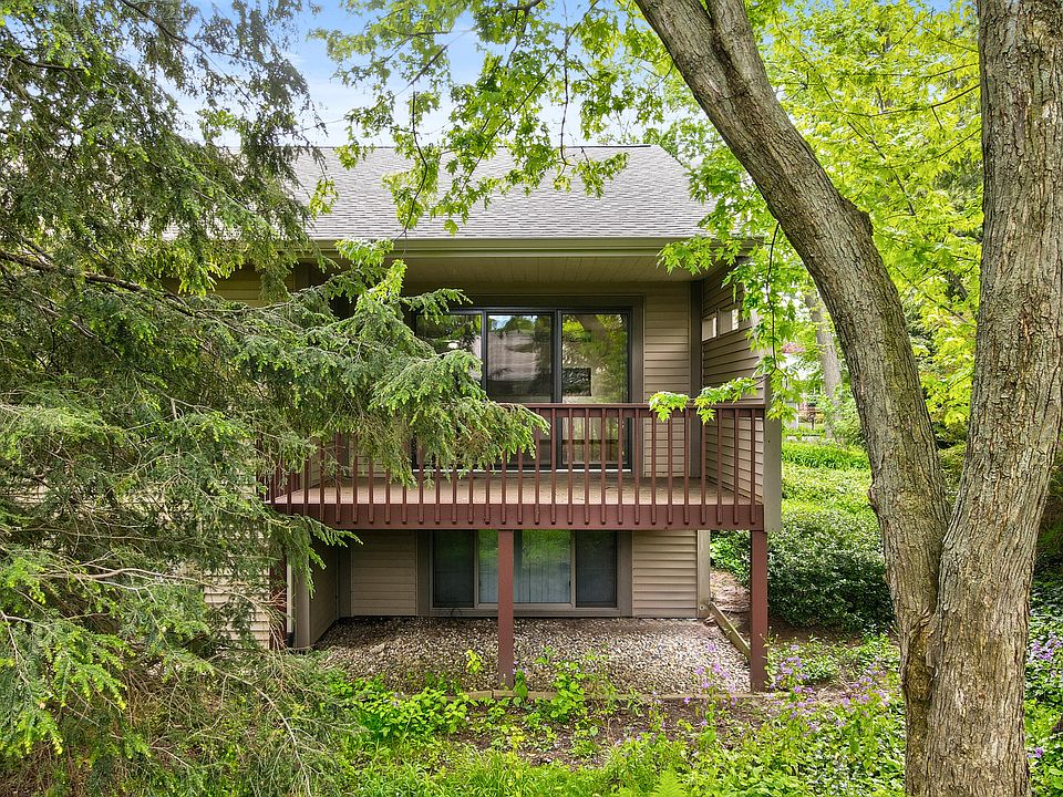 1st image of 643 Crestview St #27