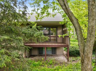 643 Crestview St #27, Holland, MI 49423
