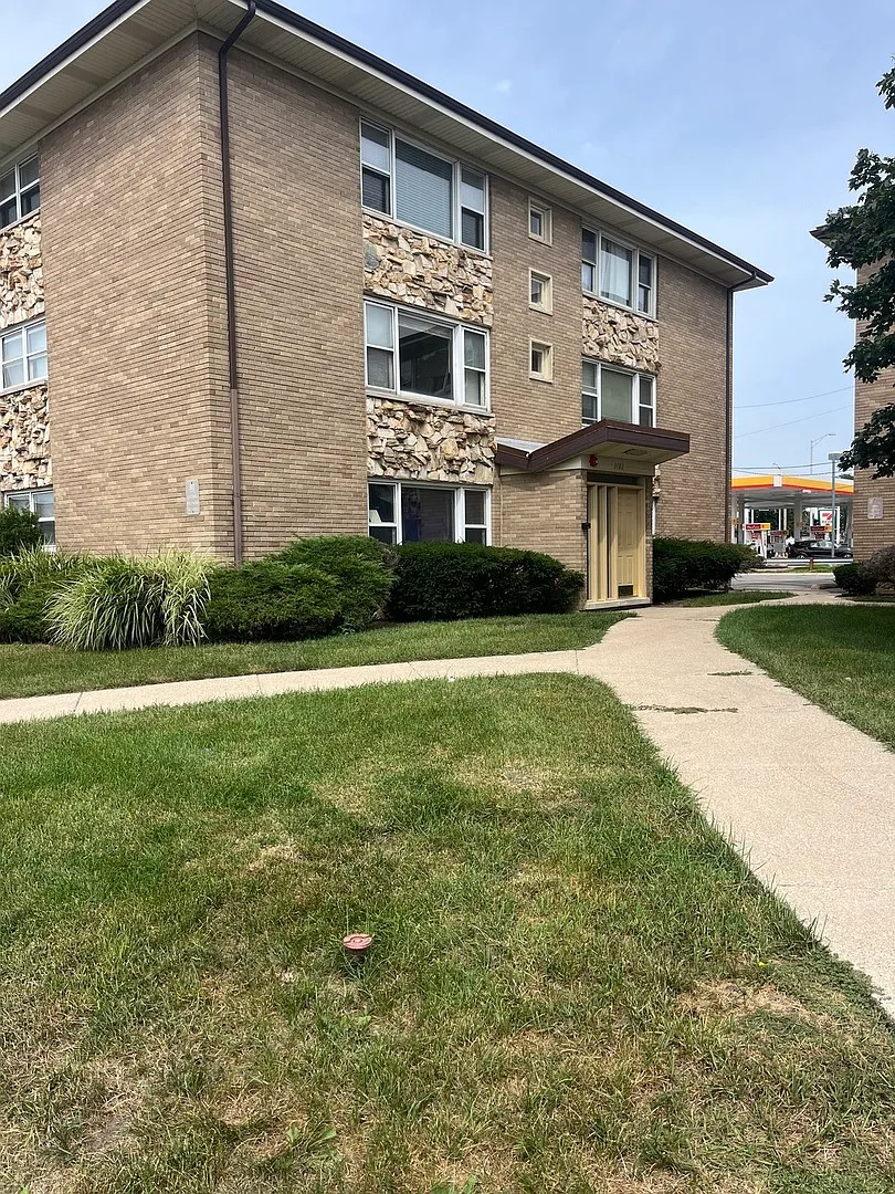 2 bed, $1,550 — Photo 1
