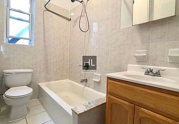 2nd image of 183 Gelston Ave APT C7