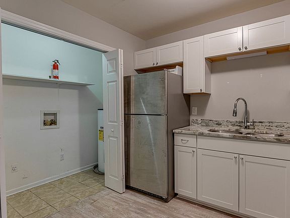 4th image of 85 Tanbark Ct