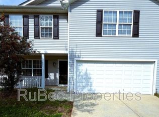1401 Jordans Pond Ln, Charlotte, NC 28214