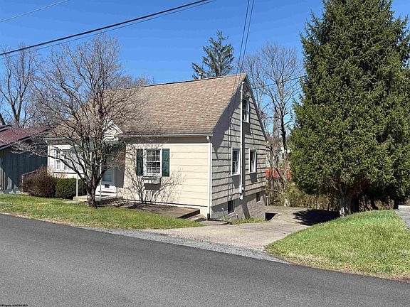2nd image of 1219 Katherine St