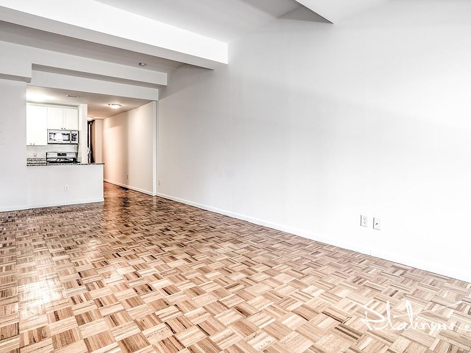 1st image of 45 Wall St APT 1720