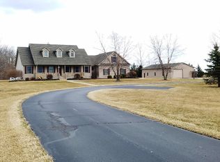 1811 Fraser Rd, Kawkawlin, MI 48631