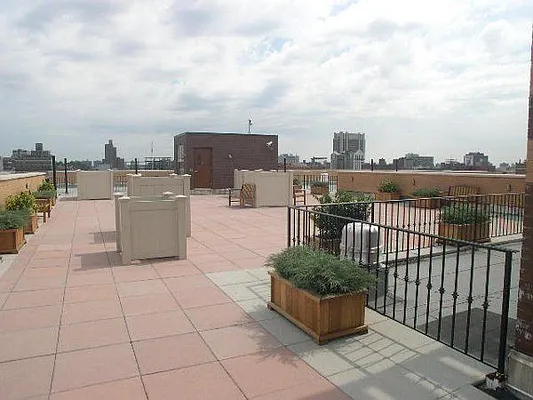 Rented by Bold New York | media 25