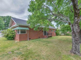 149 Vance St, Forest City, NC 28043