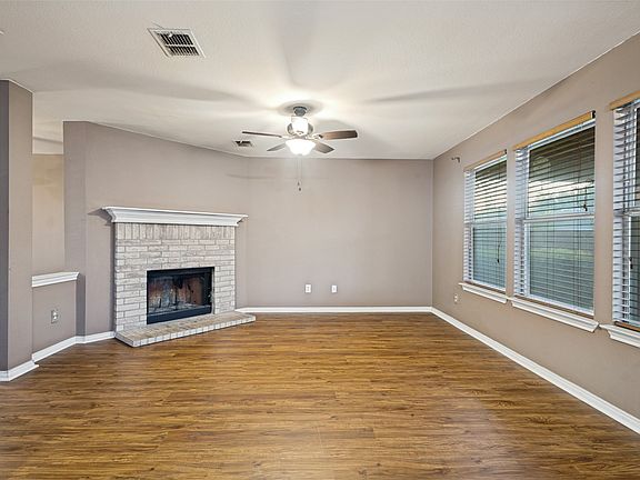 4th image of 2616 Buckskin Dr