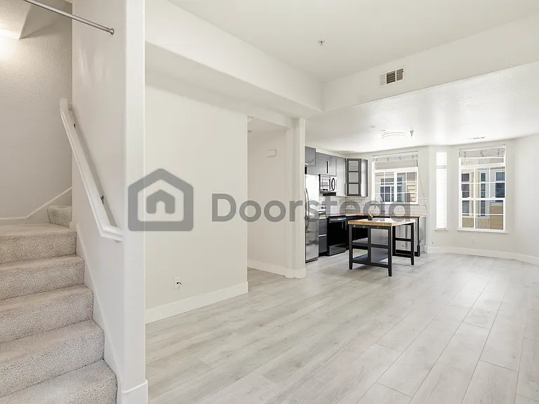 2414 Falk Ct — Photo 9
