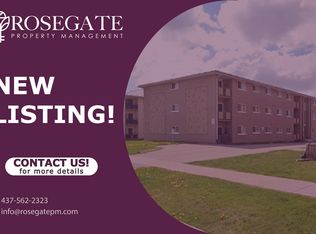 166 Chandler Dr #15, Kitchener, ON N2E1G9