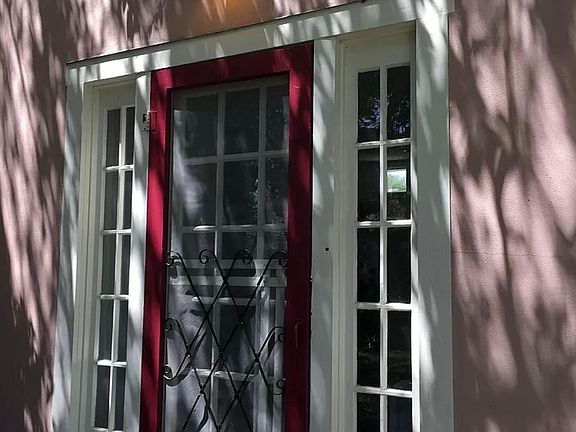 2nd image of 351 Thorman Pl #2