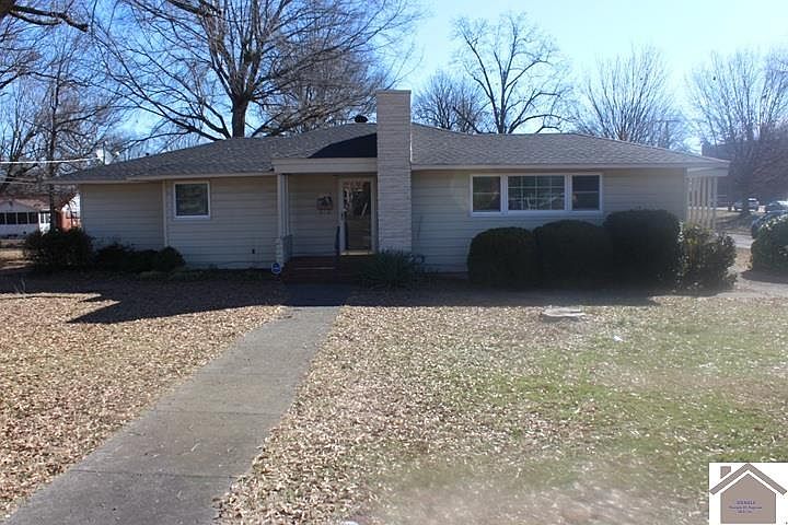 1st image of 950 S 1st St