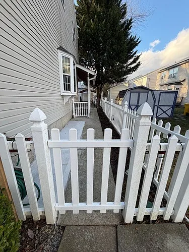 128 Lillian Ave Photo 1