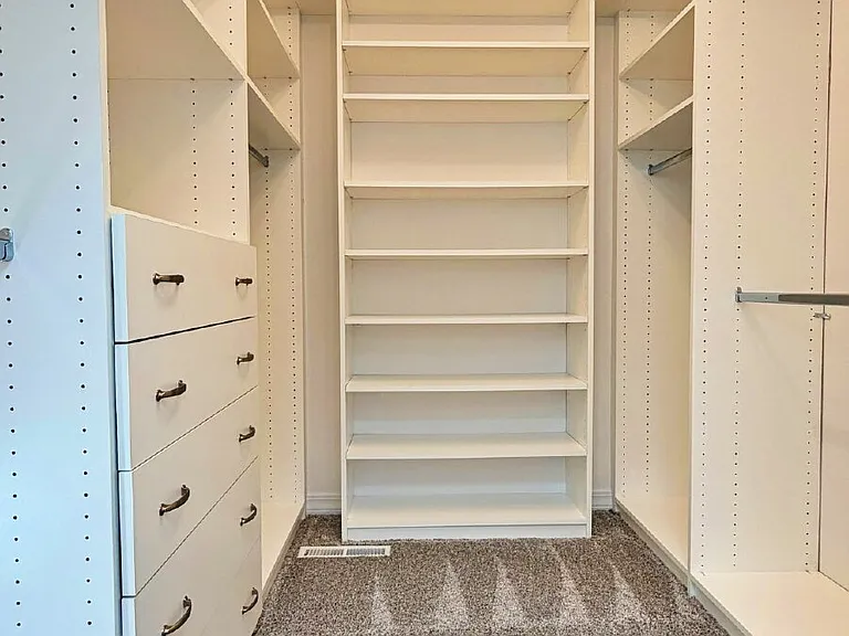 6764 Hillridge Pl — Photo 16