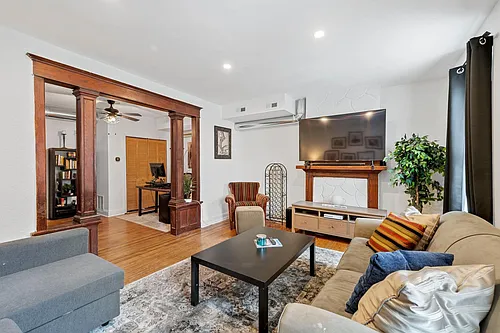 2415 Frankford Ave #2 Photo 1 2415 Frankford Ave #2 Photo 1