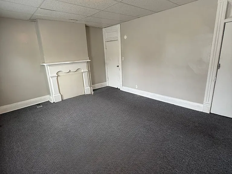 101 W Walnut St — Photo 11