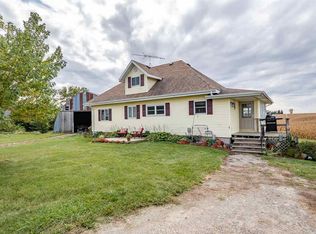 2400 430th Ave, Victor, IA 52347