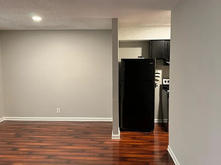 322 Summit Ridge Cir — Photo 2