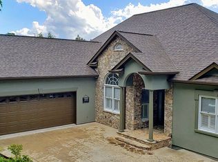 2602 The Rdgs, Hiawassee, GA 30546