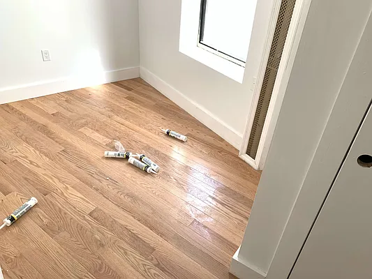 Rented by Tapiro Realty | media 18