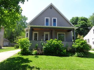 908 Shipman Pl, Dekalb, IL 60115