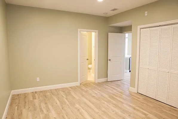 10 Roxbury — Photo 23