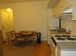 330-2 S Juniper St #1B, Philadelphia, PA