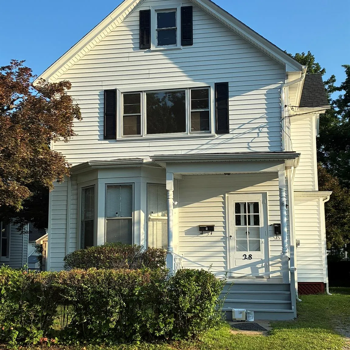 2 bed, 1.0 bath, 798 sqft, $2,350 — Photo 1