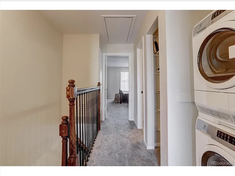 1662 S Blackhawk Way #D — Photo 4