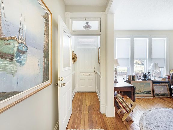 4th image of 613 Cabell St