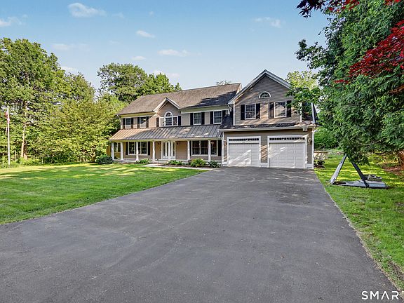 3rd image of 38 Douglas Drive