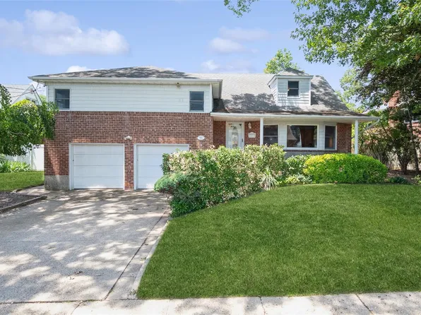 485 Gifford Avenue, Oceanside, NY 11572