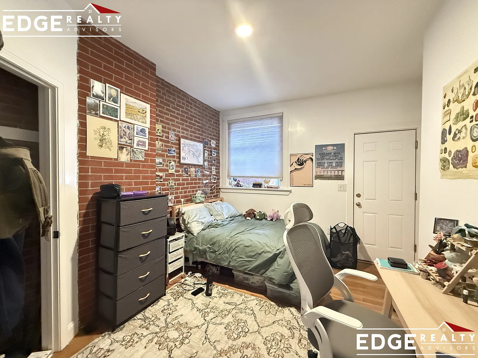 2 bed, 750 sqft, $3,200 — Photo 2